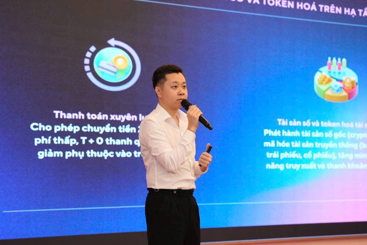 dinh-chu-nhiem-uy-ban-ud-fintech-1-1756205301.jpg