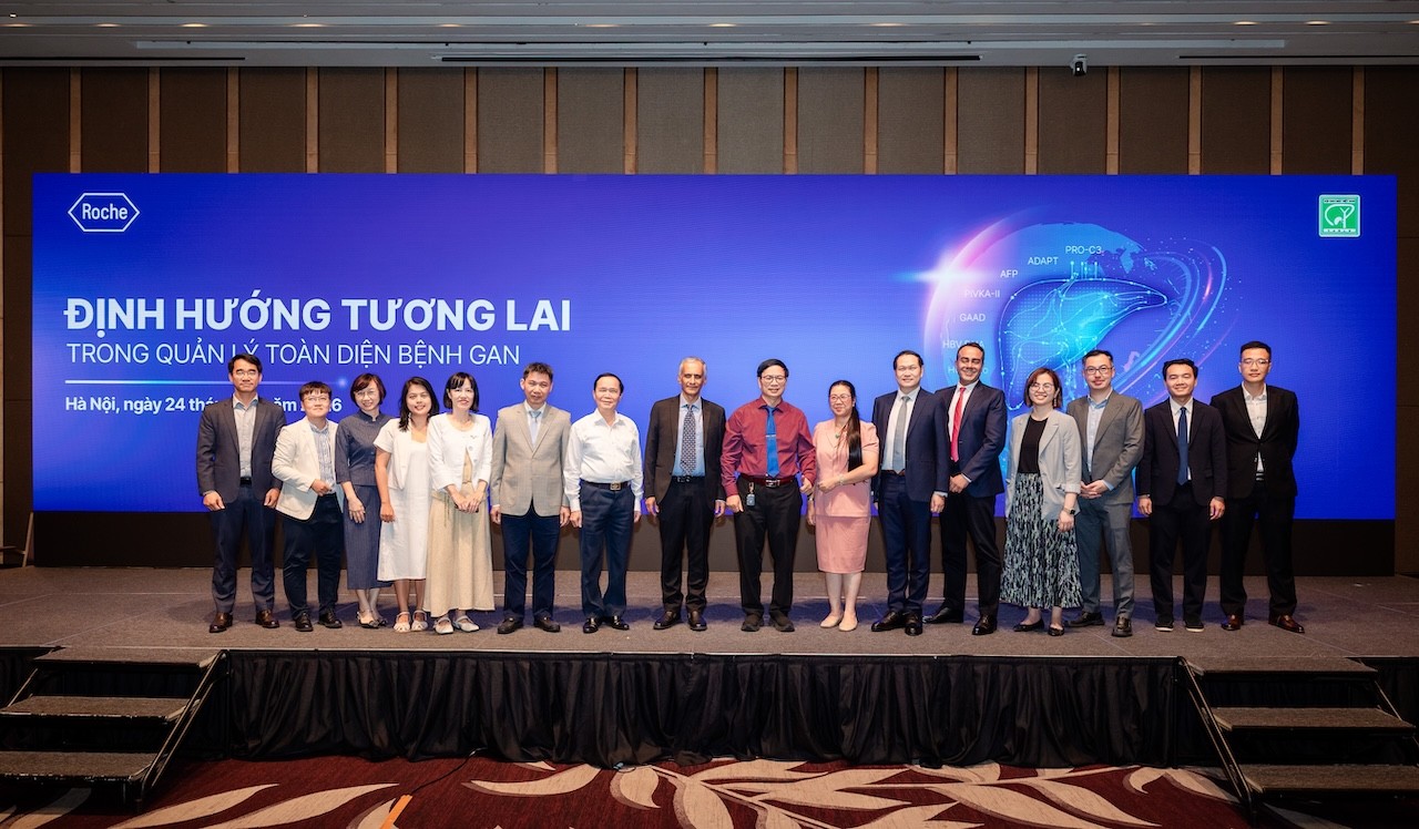 group-photo-hn-1790569523.jpg