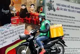 Từ nay, nhiều quán ăn ra luật đền tiền 100% khiến shipper vui mừng khôn xiết