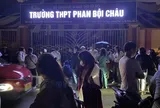 Lại "chen nhau" vào lớp 10