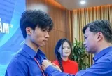 T.Ư Đoàn trao tặng Huy hiệu 'Tuổi trẻ dũng cảm' cho nam sinh Bách Khoa cứu người trong đám cháy ở Lĩnh Nam