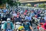 Hà Nội lấy ý kiến dân về mức hỗ trợ tiền chuyển xe xăng sang điện