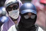 Chuyên gia: Chọn áo chống nắng đối phó thời tiết 40°C, phải xem chỉ số UPF, màu