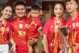 Dàn WAGs quy tụ ngày CAHN vô địch V.League: Quang Hải trao huy chương cho Chu Thanh Huyền, Võ Nhật Linh cam thường vẫn xinh!