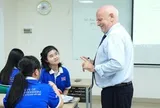 Đội ngũ giảng viên quốc tế nâng tầm trải nghiệm học tập tại Gloucestershire Vietnam