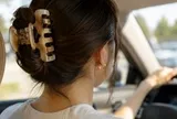 Người phụ nữ suýt mất mạng vì 1 VẬT DỤNG quen thuộc trên xe ô tô: Chuyên gia cảnh báo nguy cơ tăng cao trong ngày nắng nóng