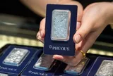 Giá bạc giảm sâu gần 3 triệu đồng/kg