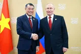 Thủ tướng Lê Minh Hưng hội kiến Tổng thống Nga Vladimir Putin