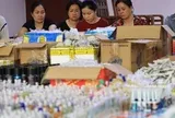 Cận cảnh khám xét đồng loạt nhiều địa điểm từ 'mắt xích' Hồ Thị Bảo Nhi, tịch thu 100.000 tang vật