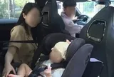 Từ 15/8, chở trẻ em trên ô tô không có thiết bị an toàn phù hợp sẽ bị phạt cảnh cáo