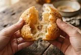 Vì sao gọi là bánh tiêu?
