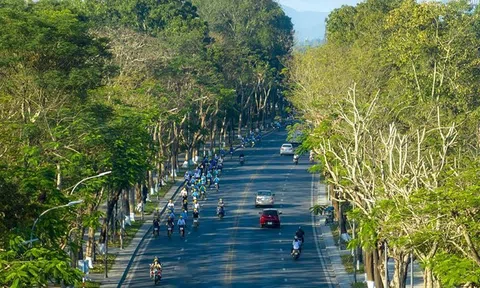 Huế không chỉ có di sản