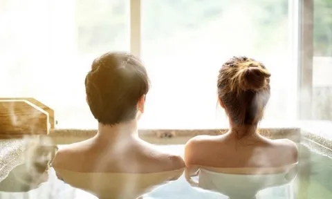 Chỉ vì tắm nước nóng sai cách, bé trai 13 tuổi suýt mất mạng: Những thời điểm tắm nguy hiểm nhiều người Việt vẫn mắc