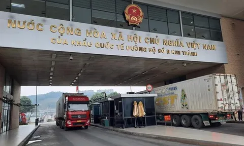 Các cơ quan thông tin về việc tắc hàng hóa tại nhiều cửa khẩu