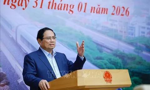 Thủ tướng nói về triển khai Dự án đường sắt tốc độ cao trên trục Bắc - Nam