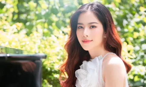 Nhân vật cứ xuất hiện là gây tranh cãi, ngang nhiên mang hit toàn cầu của thành viên BLACKPINK đi diễn khắp nơi