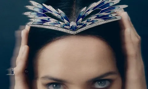 Soi cận cảnh bộ BST trang sức đẹp vô thực, tinh xảo đến từng chi tiết ngỡ như trong thần thoại