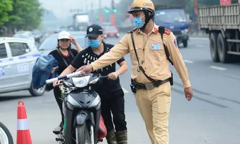 Những lỗi đi xe máy dễ "dính" phạt 8 triệu, không phải ai cũng biết