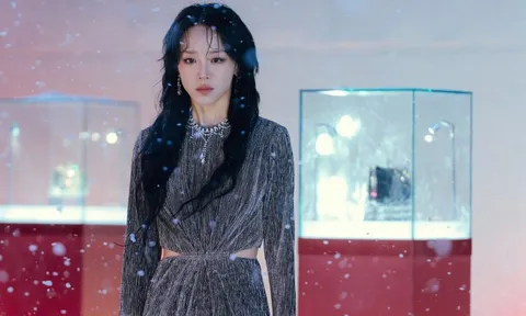 Lần đầu thấy 1 mỹ nhân nghèo mà tài phiệt 3 đời cũng chả sang bằng, đẹp vừa thôi chứ