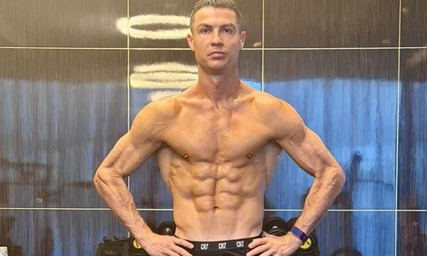 Hôm nay, Ronaldo tròn 41 tuổi: Cơ bắp vẫn 6 múi cuồn cuộn!