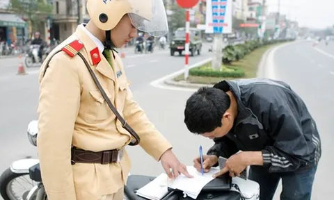 Lỗi đi xe máy dễ "dính" phạt 14 triệu đồng, không phải ai cũng biết