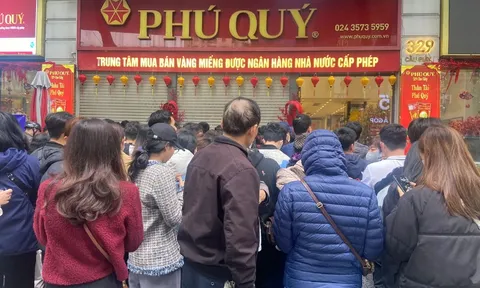 Cuối năm nhìn người ta đi mua vàng mà chạnh lòng