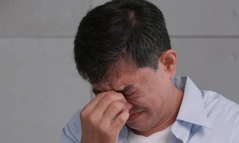 Vay ngân hàng hơn 940 triệu đồng mua vàng đúng đỉnh, người đàn ông thừa nhận: “Lãi đậm nhưng vẫn mất ăn mất ngủ”