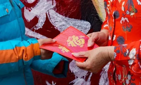 Có nên dùng tiền lì xì để đầu tư cho con? Bài toán 10 năm nhiều gia đình chưa tính kỹ