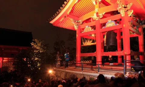 Tại sao người Nhật Bản gióng 108 hồi chuông vào đêm giao thừa?