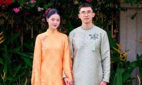 Midu - Minh Đạt "xông đất" Mùng 1, hội nhà giàu ú ụ liên tục cập nhật ngày đầu năm