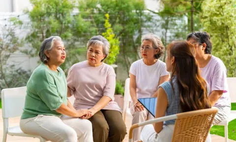 Một lần đi thăm họ hàng khiến tôi hiểu ra: Người khôn ngoan không bao giờ kể ra 4 điều này