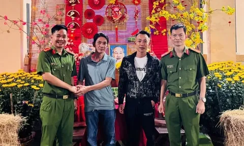 Vừa nhận 200 triệu đồng chuyển khoản thành công: Thanh niên SN 1996 bị công an yêu cầu giữ nguyên hiện trạng số tiền để tìm người đã giao dịch