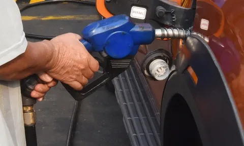 Thị trường xăng dầu "nóng bỏng", lãnh đạo quản lý thị trường chịu trách nhiệm nếu buông lỏng