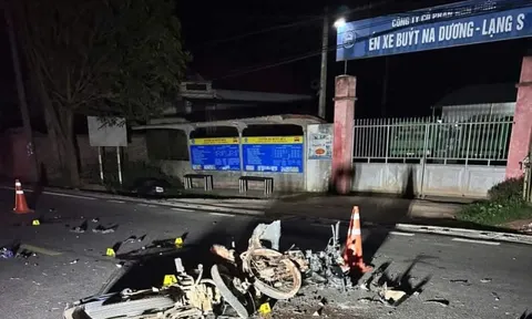 Tai nạn kinh hoàng giữa 2 xe máy, 4 người tử vong