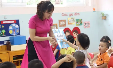 Từ hôm nay, giáo viên mầm non được giảm 30 phút đứng lớp mỗi ngày