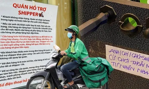 Từ nay nhiều quán bao shipper máy lạnh, sạc pin miễn phí khiến hàng triệu người ấm lòng