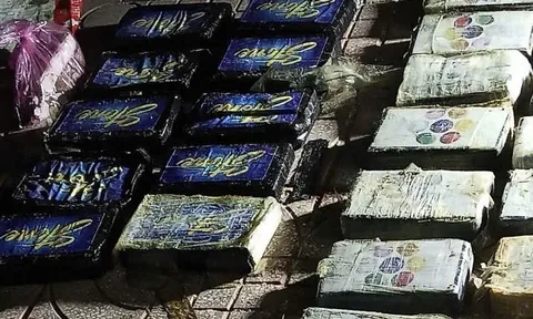 Một người nhặt ve chai ở Lâm Đồng phát hiện chiếc túi chứa 24 bánh nghi ma túy