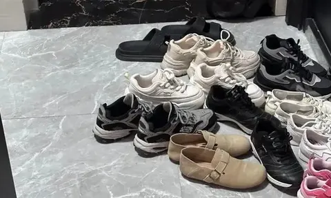 Hàng xóm để giày dép bốc mùi trước cửa: Nên làm gì để không “chiến tranh hành lang” mà vẫn giữ nhà sạch sẽ?