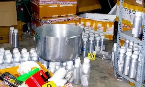 Công an Đồng Nai tìm bị hại liên quan đường dây nước hoa giả 50 tỉ đồng