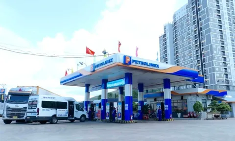 Sản lượng bán tăng đột biến, Petrolimex Gia Lai dừng bán xăng dầu qua can, phuy