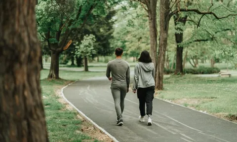 Điều gì xảy ra với cơ thể khi bạn đi bộ 20 phút mỗi ngày?