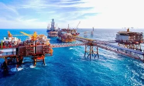 Thủ tướng lập tức điện đàm với nhà cung cấp dầu thô lớn nhất cho Việt Nam