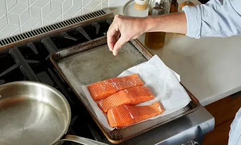 1 loại gia vị có trong vô số thực phẩm âm thầm “nuôi” tế bào ung thư dạ dày: Không phải đường hay dầu mỡ