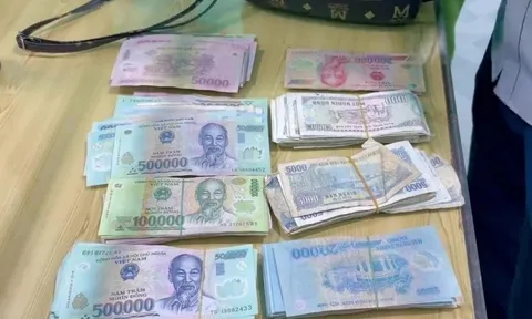 Phát hiện chiếc túi chứa đầy tiền mệnh giá 500k, 200k, 100k, 50k… thanh niên nhặt được lập tức chạy thẳng đến nơi này