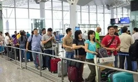 Người dân Việt Nam sắp đi nước ngoài đón tin vui