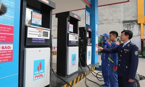 Thanh Hoá: Cơ sở kinh doanh xăng dầu ký cam kết không đầu cơ trục lợi khi biến động giá