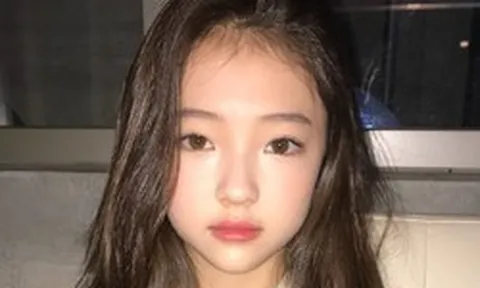 Nhan sắc sau 16 năm của "bé gái đẹp nhất thế giới" gây bão toàn cầu