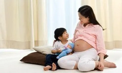 Tin vui cho hàng triệu gia đình từ 1.7: Phụ nữ sinh con thứ 2 được nghỉ 7 tháng, chồng nghỉ 10 ngày