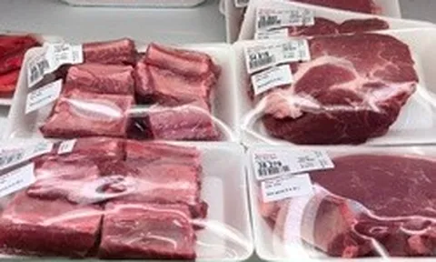 Mua sườn đóng khay trong siêu thị, nhân viên nói chi tiết "vàng" nhiều người không hề biết