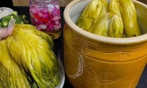 2 vợ chồng cùng mắc ung thư dạ dày, bác sĩ phát hiện "nguyên nhân" ngay trên bàn ăn: "Rau tốt nhưng ăn kiểu này không tốt"